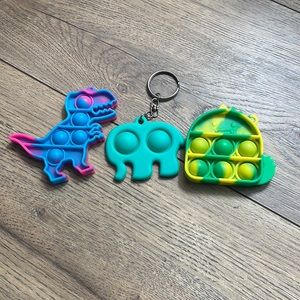 3 animal pop-it’s! 🦖🐘